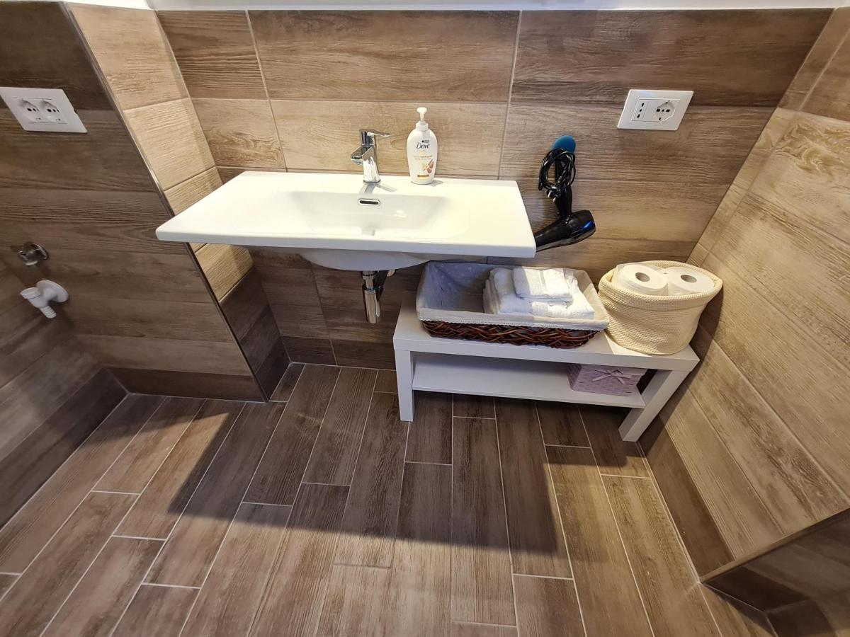 ファルコナーラ・マリッティマAl Castello - Aeroporto Delle Marche - Anconaアパートメント エクステリア 写真